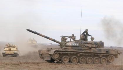 TR-85M1 Bizonul та M1A2 Abrams без жодного захисту від дронів - у Румунії показали кадри з навчань  