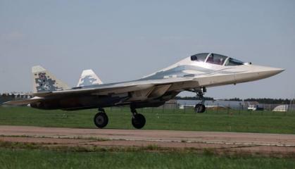 Двомісного Су-57, схоже, мало для успішних продажів, і рашисти обіцяють озброїти літак "до зубів" для покупців