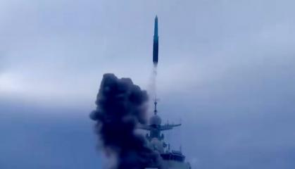 Як морський дрон впритул наблизився до китайського есмінця, який тепер може бити гіперзвуковими ПКР