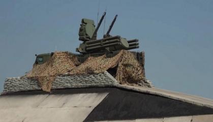 Щоб пропускати менше дронів з України, РФ хоче "Панцир" на базі безпілотного самосвала