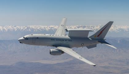 Навіщо скасований літак ДРЛВ E-7 Wedgetail навчили керувати безпілотними винищувачами MQ-28