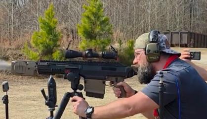 Вперше показали стрільбу із 30-мм високоточного гранатомета MTL-30 з новим глушником 3 в 1