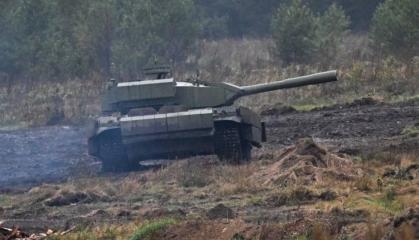 РФ на "Центр-2026" вперше показала ТШРК "Штурм" на Т-72 в двох варіантах, що це таке взагалі