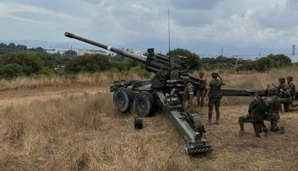 Іспанія розгортає свій єдиний полк берегової оборони зі 155-мм гаубицями для контролю Гібралтару