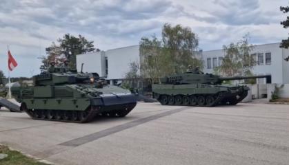 Австрія, яка відмовляє Україні у постачанні зброї, отримала перші модернізовані танки Leopard 2A4NV та БМП Ulan NV