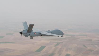Як Туреччина завдяки США може отримати нового покупця своїх дронів, який раніше вводив санкції проти Анкари