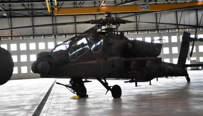 Орендовані AH-64D Apache прибули до Польщі, де вже думають як збивати з вертольотів "Шахеди"