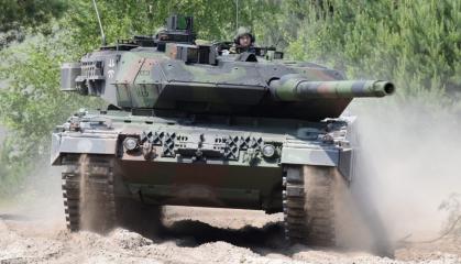 Новітній Leopard 2A8 за понад 32 млн показали на виставці, німці хочуть замінити відправлені в Україну танки