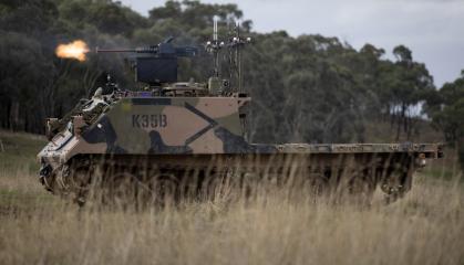 Австралійська EOS випробувала безпілотний M113 з бойовим модулем, керували з відстані 550 км