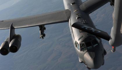 США оголосили санкції проти Китаю: як це ускладнює модернізацію B-52 
