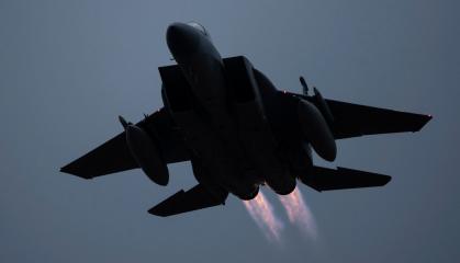Збитий над Іраном пілот F-15E свідчить про рої дронів у вигляді медуз, що це могло бути та чи реалістично