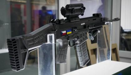 Як чеська Bren 2 змогла обійти конкурентів у питанні постачання штурмових гвинтівок до України