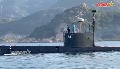 Вслід за копіями ПТ-76 та БТР-4 В'єтнам ще й клонував міні-субмарини Yugo з КНДР, які в 1990-хх отримав за 20 тисяч тонн рису