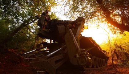 Греція ще не продала 203-мм снаряди M650 Україні, а артилеристи ЗСУ вже використовують їх у САУ 2С7 "Піон"