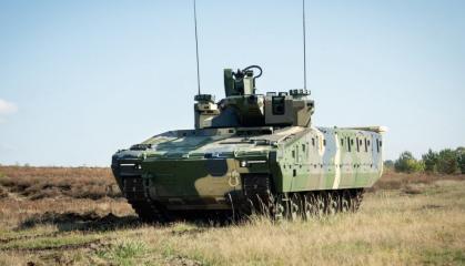 Чому німецькі БМП Lynx досі не дісталися на фронт до ЗСУ та які це може мати наслідки для їхнього виробництва в Україні