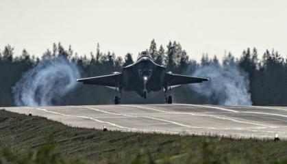 Чи може F-35 злітати з доріг, як хоче Італія, і наскільки таке взагалі складно реалізувати