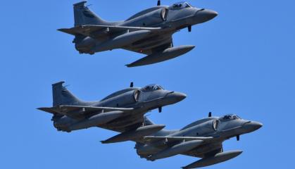 Аргентина зняла з озброєння A-4, завдяки F-16, що призначались Україні та завершила його 60-річну легендарну історію