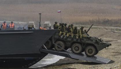 РФ на 5 бригад морської піхоти має орієнтовно 200 танків та 1300 ББМ, але як з цього робитиме дивізії