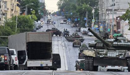 З якою технікою загони ПВК "Вагнер" зайшли в Ростов, і чи є різниця між армією РФ (фото)