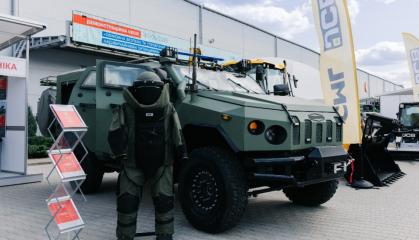 "Новатор" у трьох обличчях: як "Українська бронетехніка" перетворила армійський броньовик на багатоцільову платформу