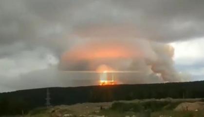 У Рязанській області сталася масштабна пожежа на складі з боєприпасами (відео)