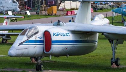 Щоб збивати кулі над Москвою, був створений літак М-17 "Стратосфера", але він в музеї