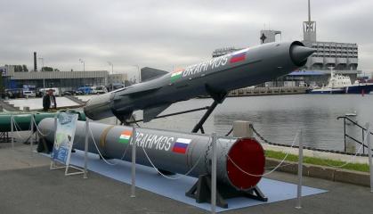 РФ намагається зберегти експорт озброєння завдяки спільним проектам з Індією