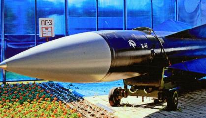 Росіяни в 1970-х роках робили "першу гіперзвукову" ракету Х-45 під прототип Ту-160, але не вийшло