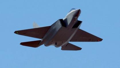 Китай хоче налякати США хизуючись початком серійного виробництва свого стелс-винищувача J-35
