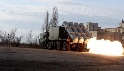 У РФ вирішили дивним чином замаскувати свої ракетні батареї "Бал" та на мапах від "Яндекс" просто "посадили" ліс 