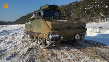 Які рідкісні машини використовують ЗСУ для навчання водіїв до нідерландських гусеничних БТР та чим вони важливі