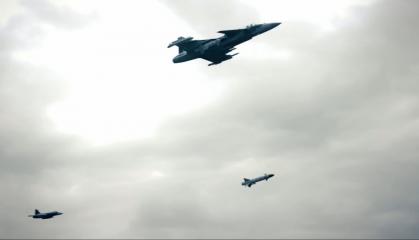 Saab показав як RBS-15 з Gripen можна трощити російські С-400 та топити ракетні есмінці, яких у РФ навіть немає