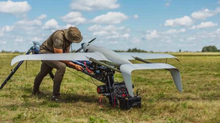 Які переваги має дрон Stormbird і чому новинка від Skyeton особливо актуальна під час відключень Starlink 
