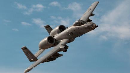 Штурмовики A-10 виконують надважливі місії Sandy з порятунку пілотів, але йдуть на списання і тепер проблема чим їх замінити