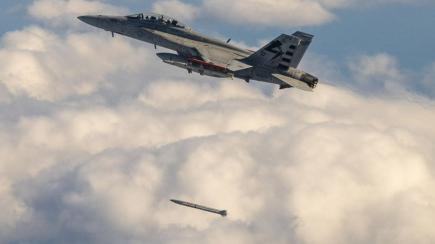 У США хочуть швидко отримати нову ракету проти РЛС та літаків ДРЛВ, що прийде на заміну HARM 