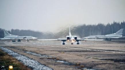 Рашисти почали відновлювати Ту-22М3, які 30 років стояли недобудованими під відкритим небом