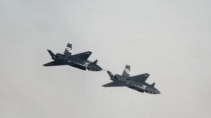 Чому політ двох безпілотних винищувачів Kizilelma це навіть більше, ніж про "вперше в історії світової авіації"