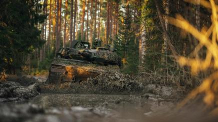 Якщо CV90 колись локалізують в Україні, то є показовий приклад Чехії, яка почала складати ці БМП