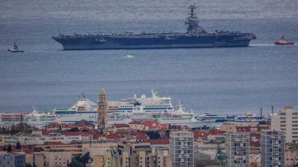 Як пожежа в пральні вивела атомний авіаносець Ford з бою на тижні, для ремонту він відійшов аж у Хорватію