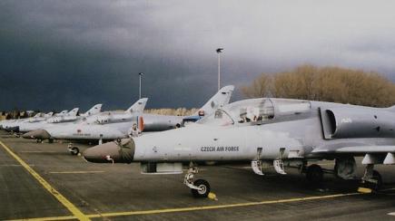 Якщо Чехія передасть Україні бойові літаки для полювання за "Шахедами", то що це може бути