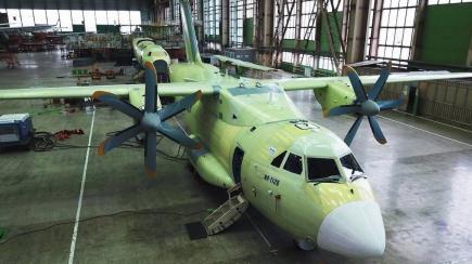 РФ визнала, що не в змозі розробити заміну для легких транспортних літаків "Антонов"