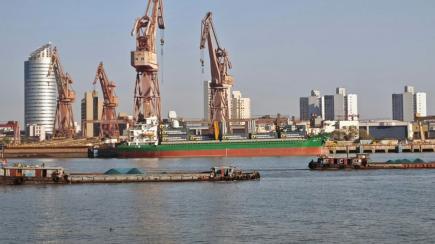 З контейнеровоза в ерзац-фрегат ППО з 60 ракетам - у Китаї "засвітилась" важлива частина їх "тіньового" флоту