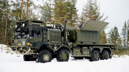 Невже Rheinmetall ігнорує загрозу дронів коли пропонує 120-мм міномет на базі величезної вантажівки RMMV HX