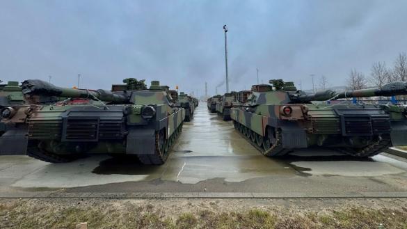 Чи будуть у Польщі зразу "різати" кількість танків Abrams чи K2 у батальйоні на 14 машин на користь дронової роти