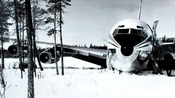 Як СРСР 47 років тому збив Boeing повний пасажирів, а потім ще вимагав компенсацію: історія рейсу 902 Korean Air Lines