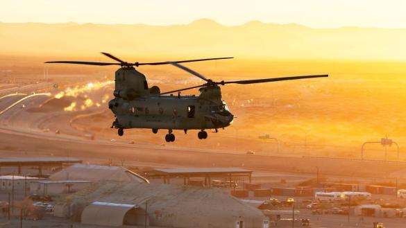 У Boeing показали, як свій важкий транспортний CH-47 Chinook перетвориться на ударний дрононосець