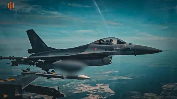 Щоб щороку робити 1900 ракет AIM-120, якими ЗСУ з F-16 та NASAMS збивають ракети та дрони, США уклали контракт вартістю до 20,7 млрд доларів