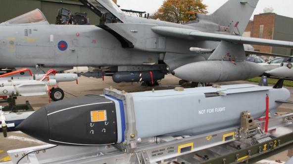 Чи справді Су-24М може бути носієм Storm Shadow, і чи давали раніше британці ще комусь такі ракети