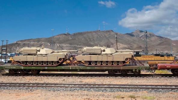 США розучились робити 150-тонні вагони-платформи під МБР Trident та M1 Abrams, про що це каже