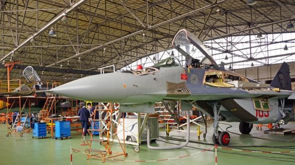А як Польща могла в 2022 році дати Україні "до десятка" МіГ-29, щоб це ніхто не помітив